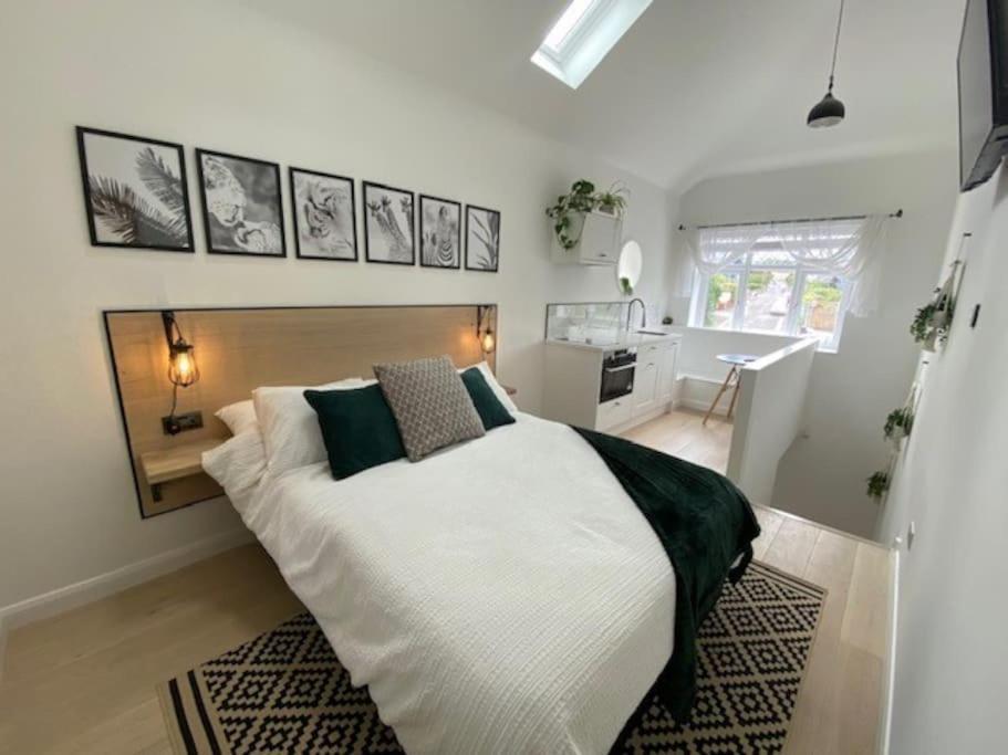 Modern Annex On The Outskirts Of Bath And Bristo Saltford Exteriör bild
